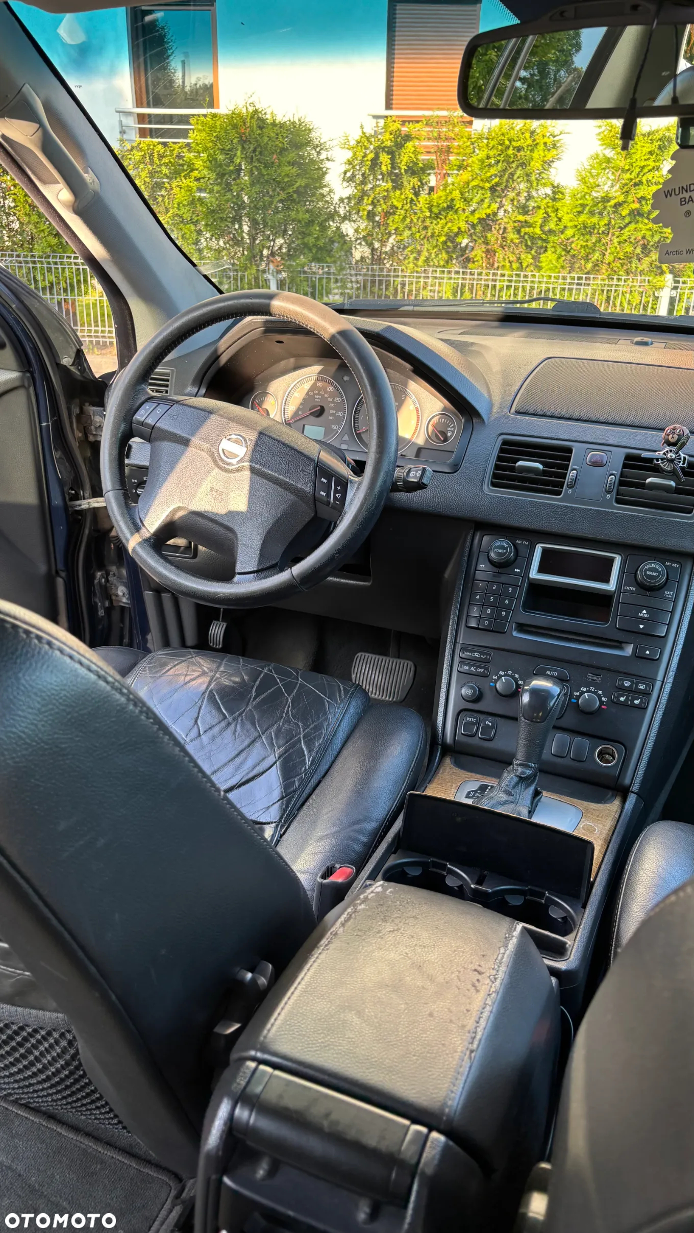 Volvo XC 90 - 9