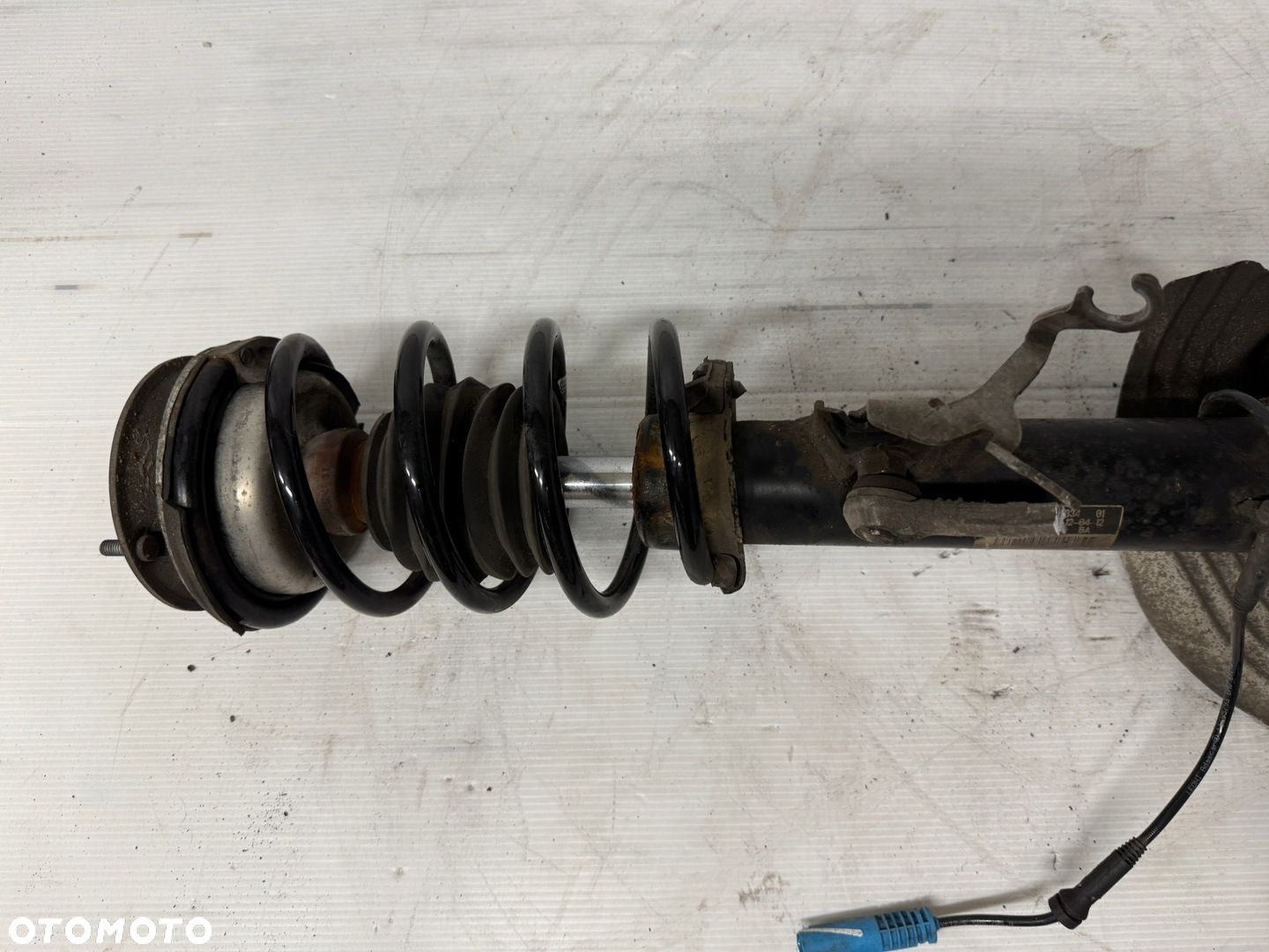 BMW X1 E84 MCPHERSON AMORTYZATOR ZWROTNICA PRZÓD PRAWA 6851334 - 6