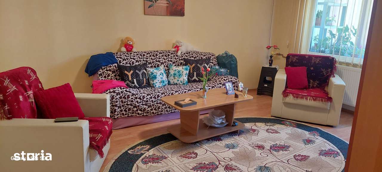 APARTAMENT SPAȚIOS CU 3 CAMERE DE VÂNZARE – ZONĂ CENTRALĂ — fotografia 2
