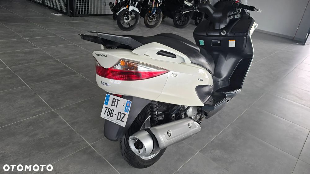 Suzuki Burgman - 21