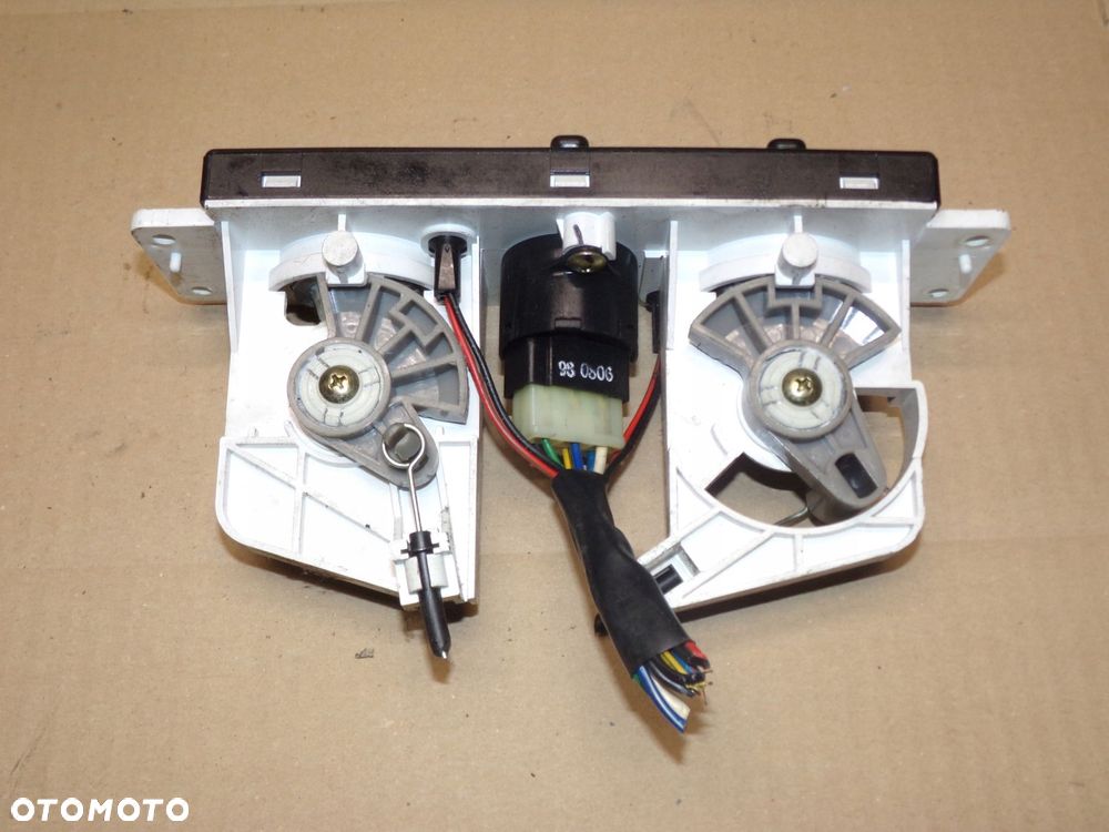 panel nawiewu strowania kia sportage i europa - 3