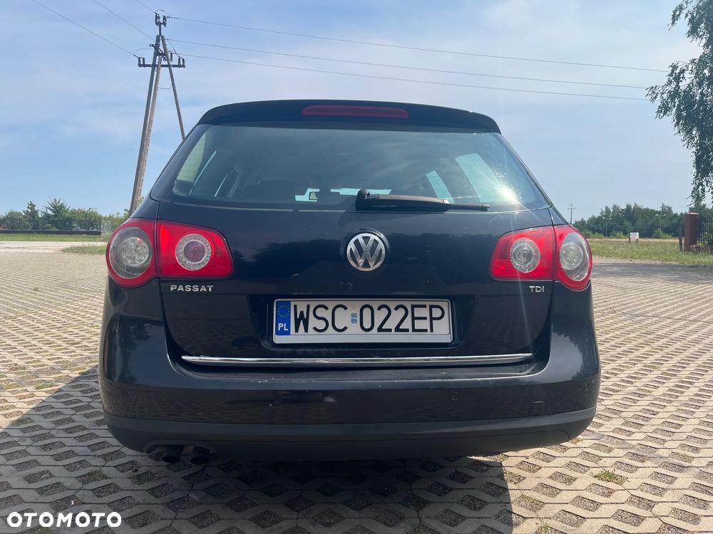 Volkswagen Passat 1.9 TDI Comfortline - 8