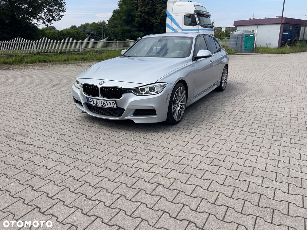 BMW Seria 3 335i Sport-Aut Luxury Line - 34