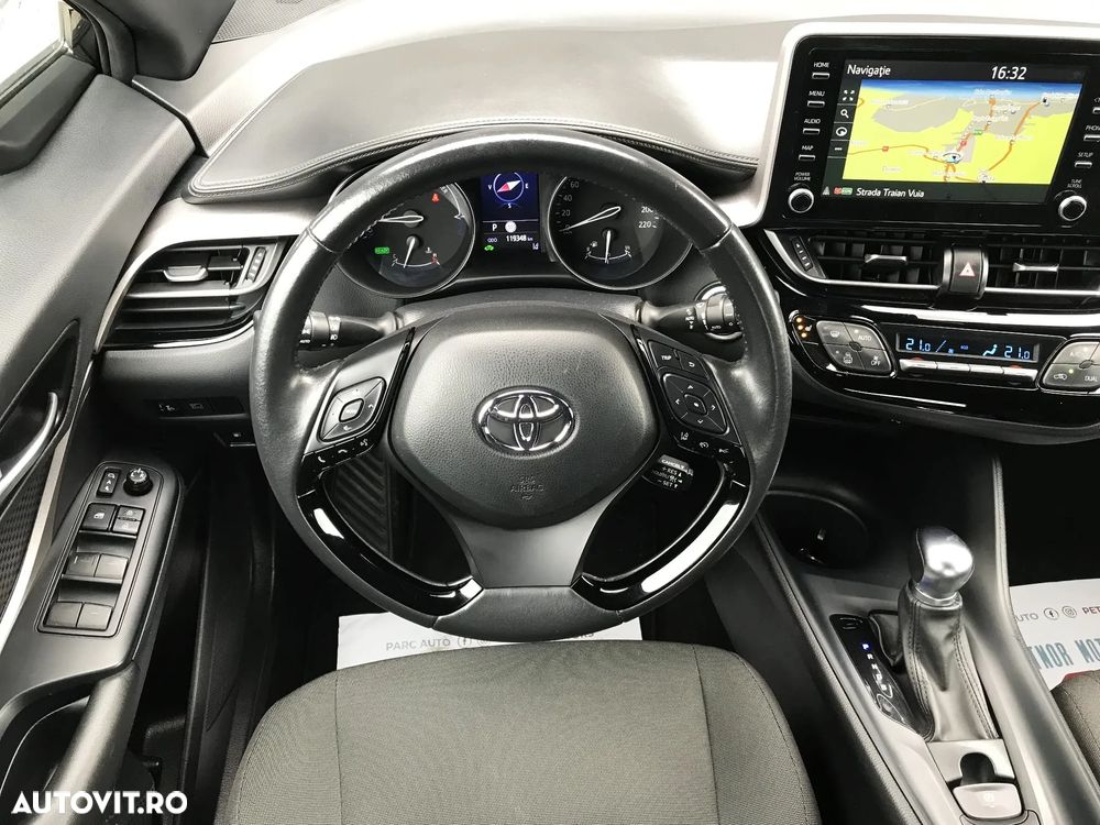 Toyota C-HR Business-Edition - 17