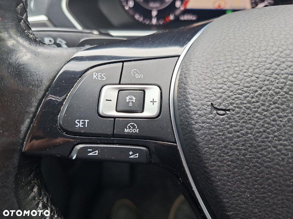 Volkswagen Tiguan - 20