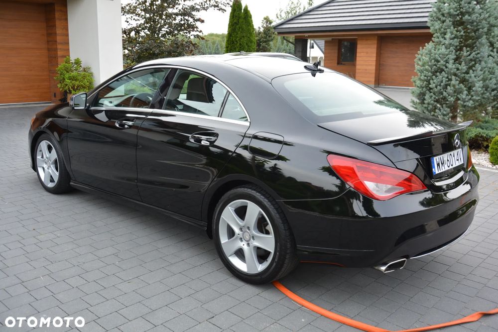 Mercedes-Benz CLA 250 4Matic 7G-DCT StreetStyle - 15