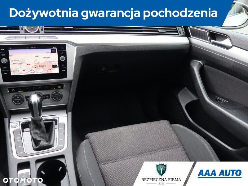 Volkswagen Passat - 9