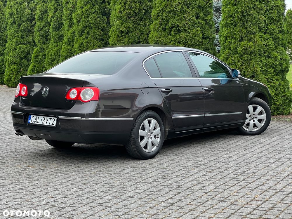 Volkswagen Passat 2.0 TDI Highline - 4