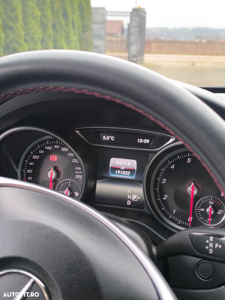 Mercedes-Benz CLA 250 - 13