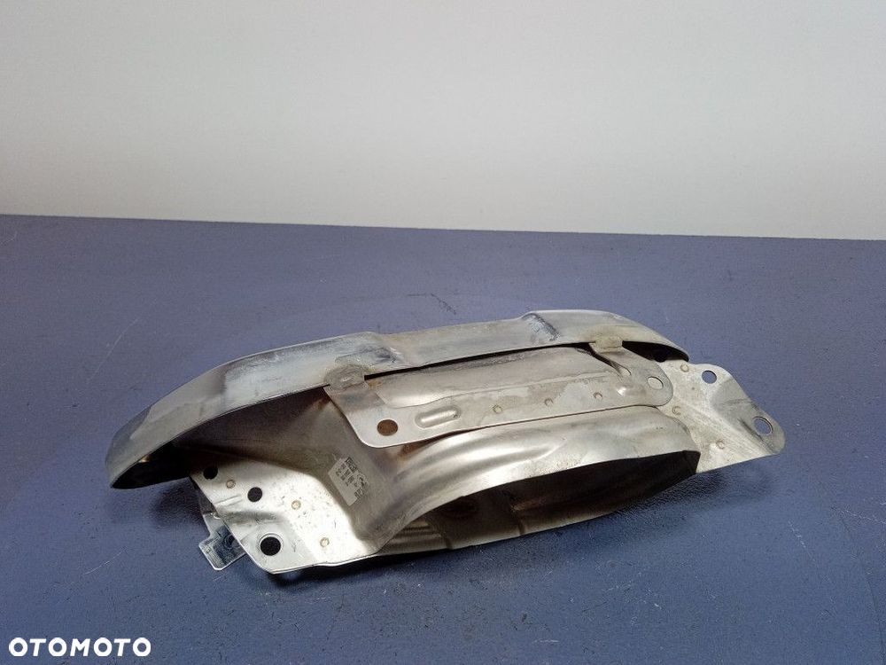 BMW X5 G05 G06 G07 OSŁONA KOŃCÓWKI WYDECHU PRAWA TŁUMIKA 5A5C8E8 - 2