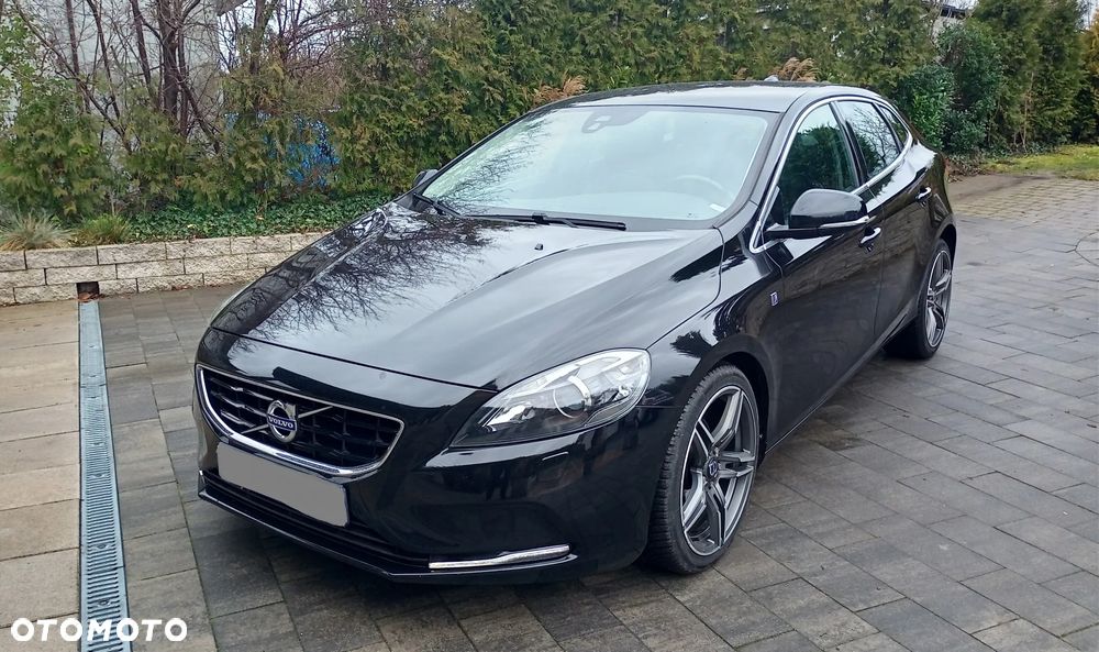 Volvo V40 D2 Drive-E Ocean Race - 1