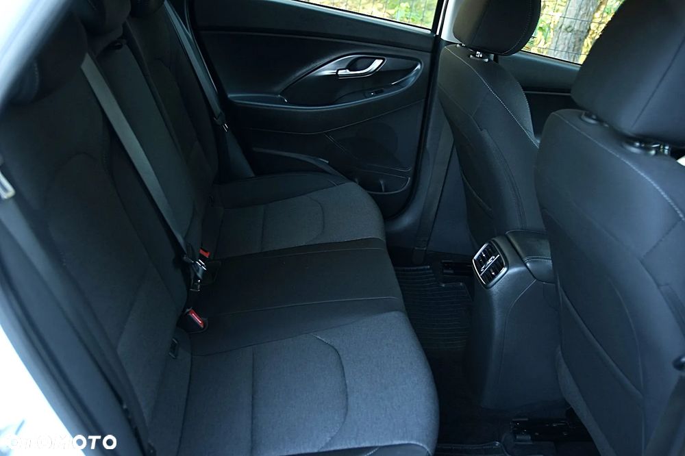 Hyundai i30 1.6 CRDI Passion Plus - 21