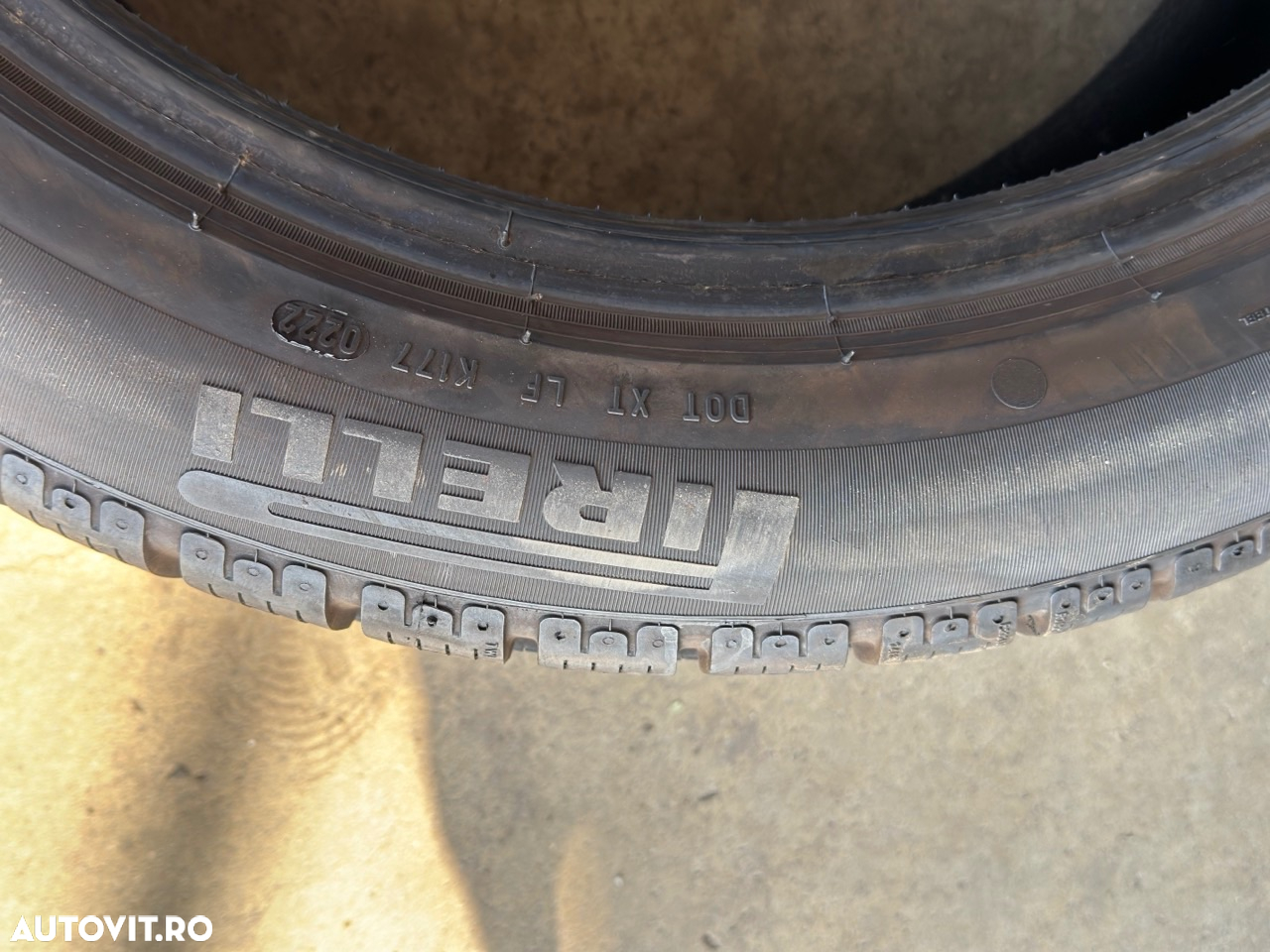 Vând 4 anvelope 235/50/19 pirelli de iarnă ca noi - 7