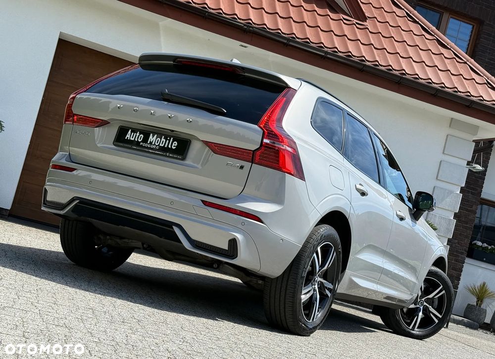 Volvo XC 60 B4 D AWD Plus Dark - 4