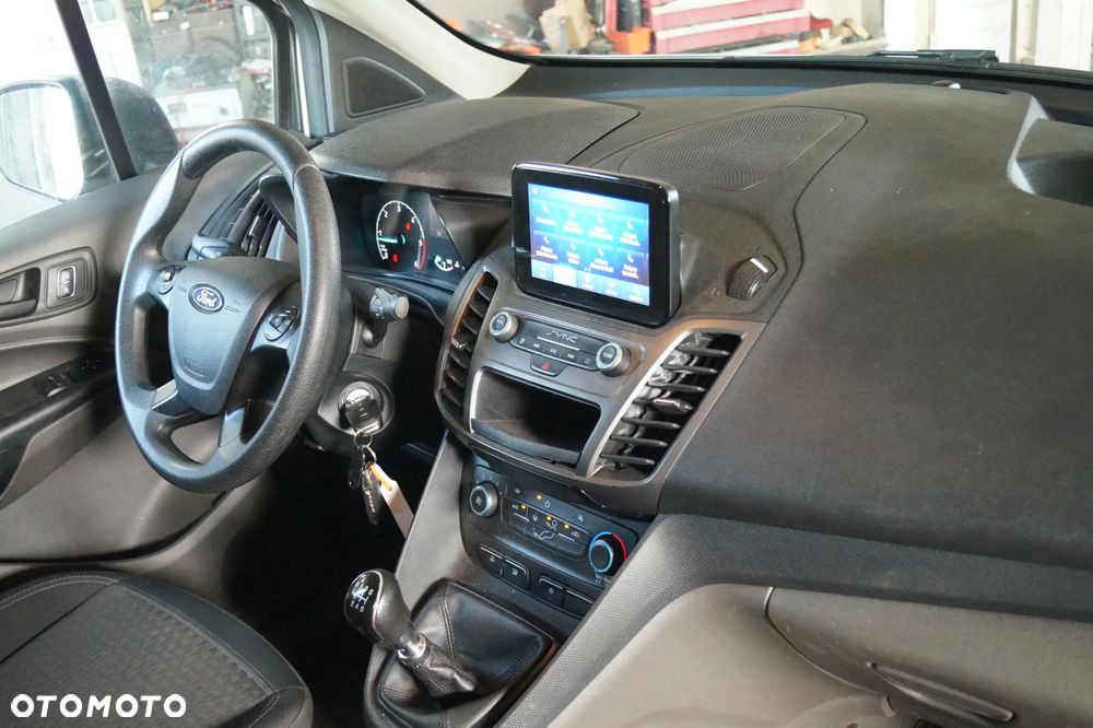 Ford Transit Connect - 23