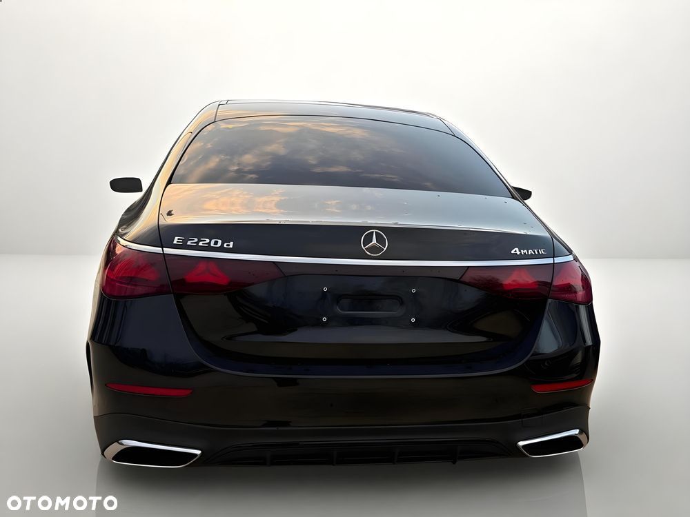 Mercedes-Benz Klasa E 220 d mHEV 4-Matic AMG 9G-Tronic - 3