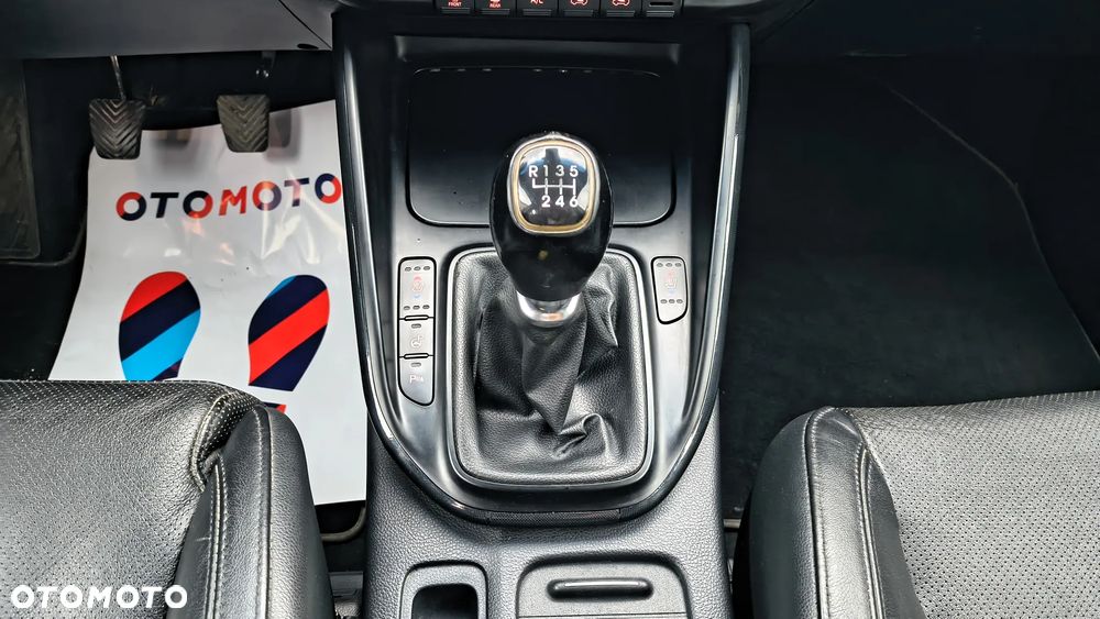 Kia Carens 1.7 CRDi 136 Fifa World Cup Edition - 12