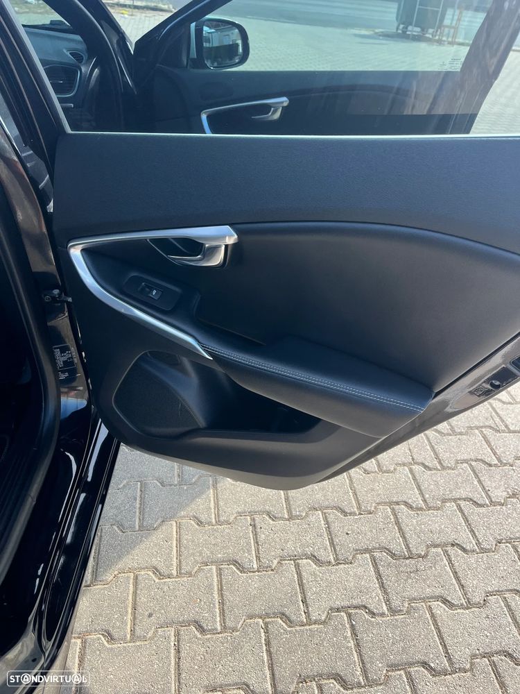Volvo V40 - 17