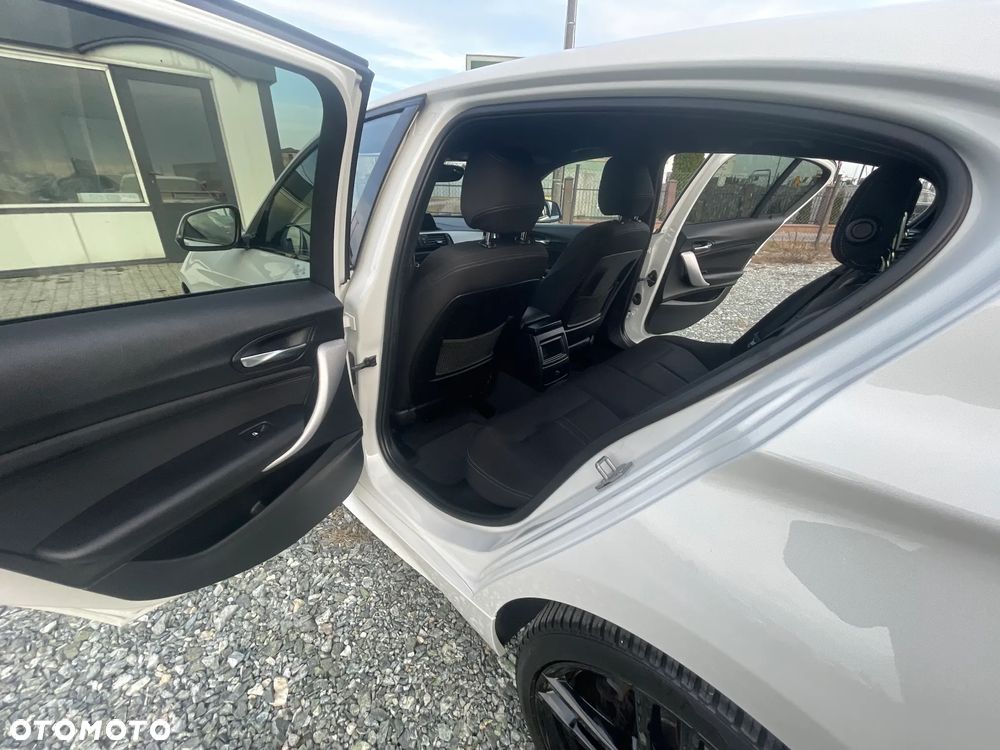 BMW Seria 1 118i Edition M Sport Shadow - 21