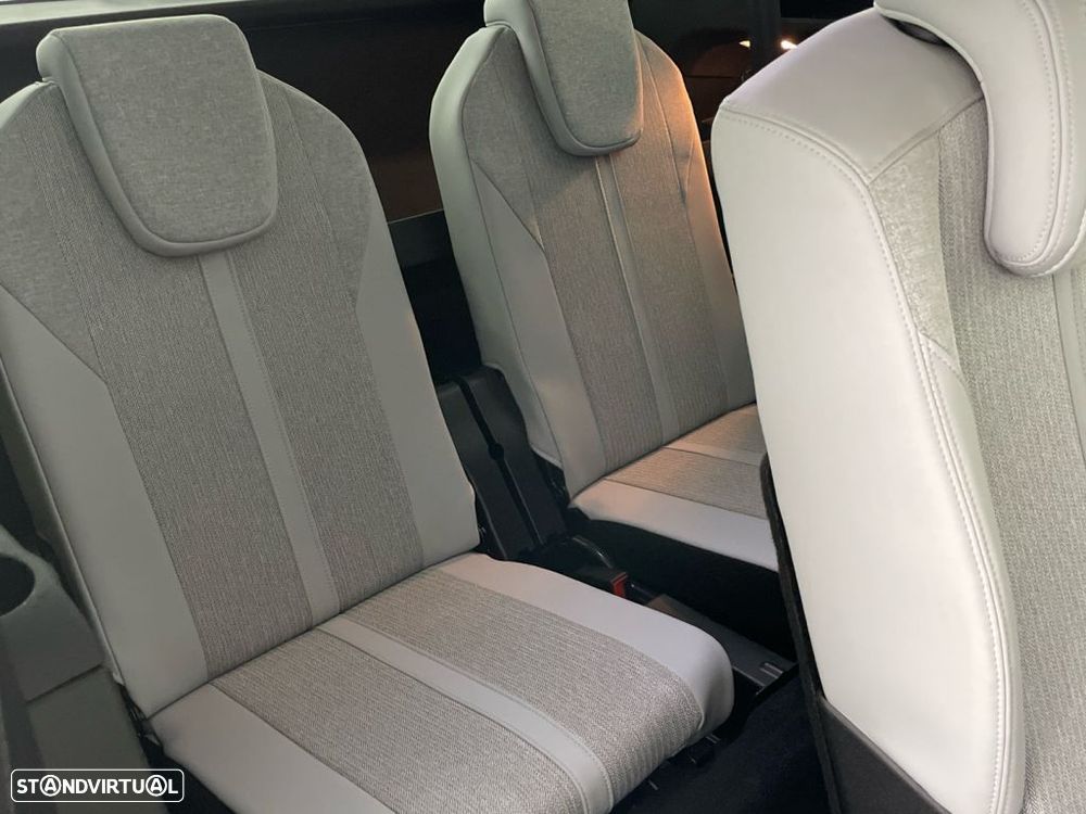 Peugeot 5008 1.2 PureTech Allure - 24