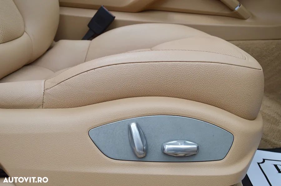 Porsche Cayenne 3.0 L - 31