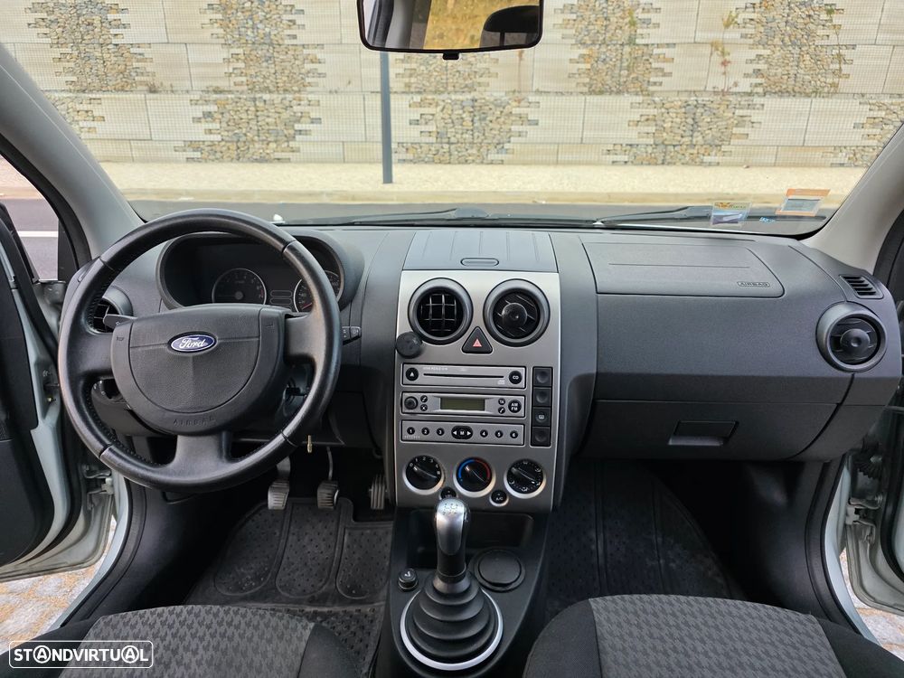 Ford Fusion 1.25 Zetec - 11