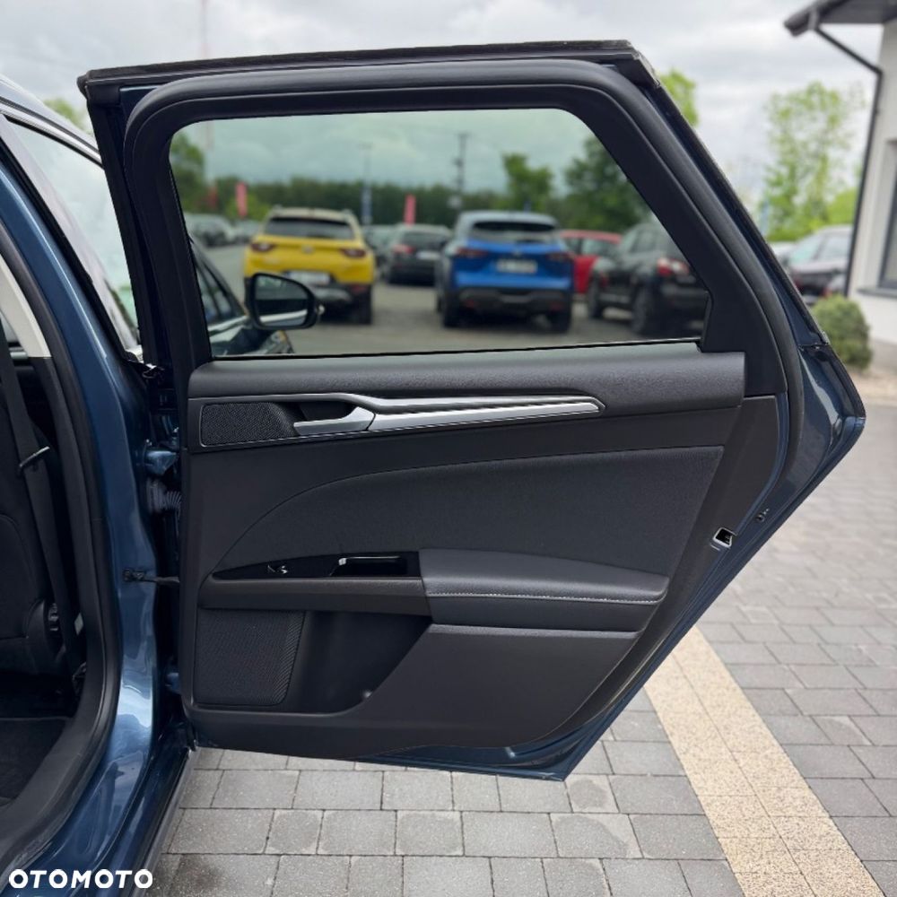 Ford Mondeo - 29