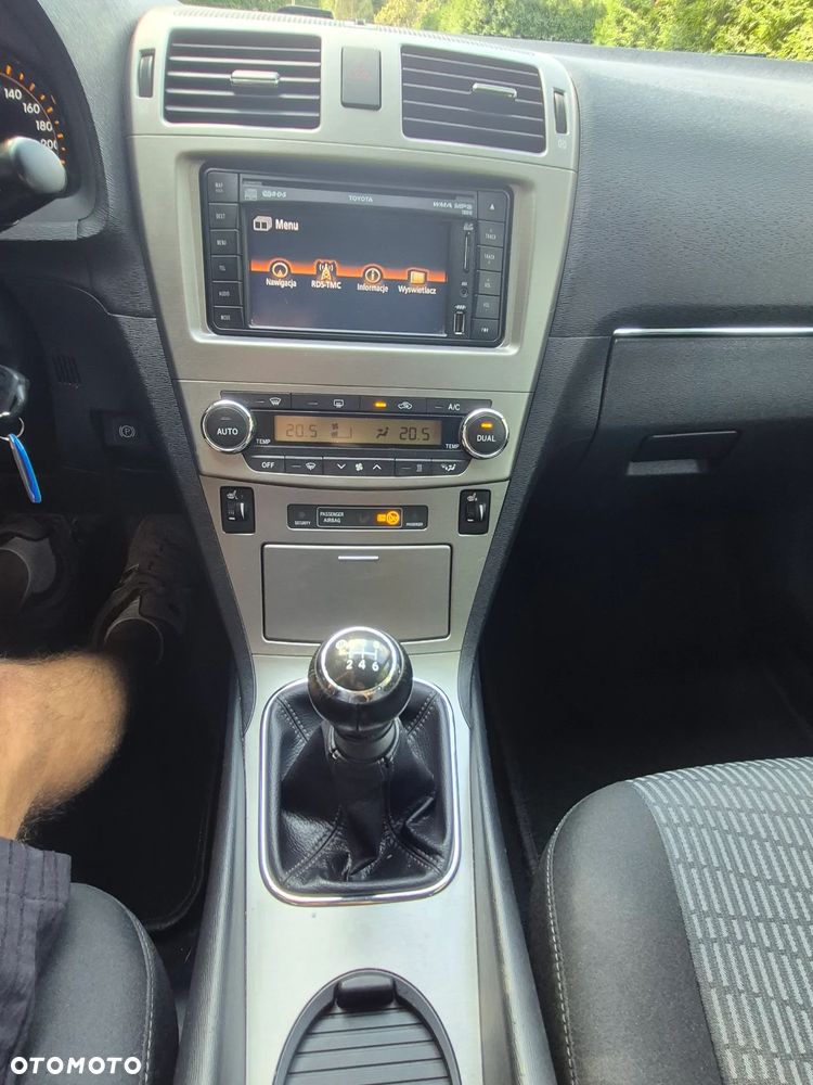 Toyota Avensis 2.0 D-4D Edition - 17