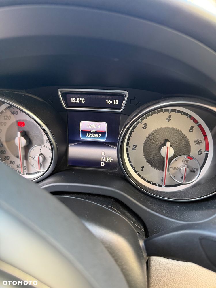 Mercedes-Benz GLA 200 (CDI) d 4Matic 7G-DCT - 7