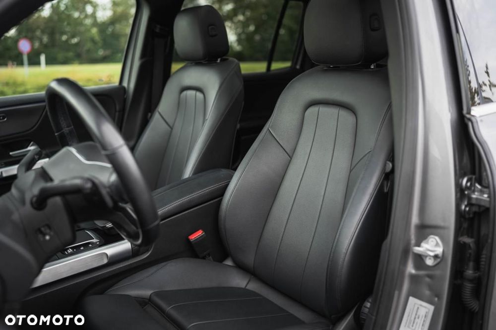 Mercedes-Benz GLB - 17