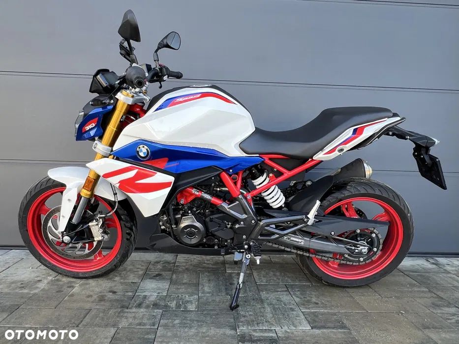 BMW G - 6