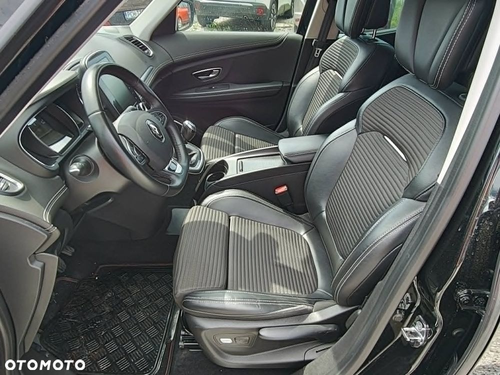 Renault Scenic 1.5 dCi Energy Bose EU6 - 12