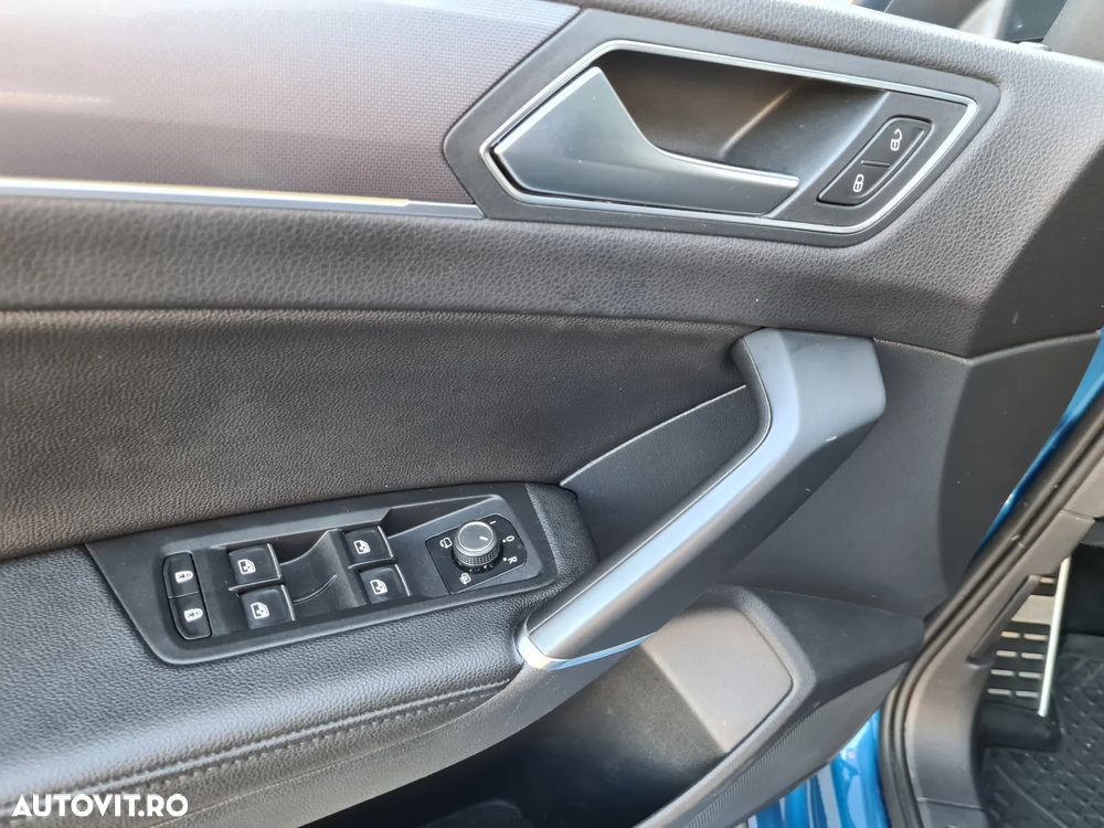 Volkswagen Touran - 13