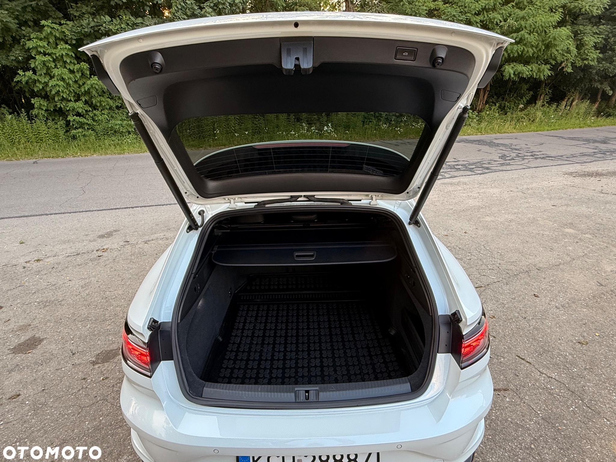 Volkswagen Arteon 2.0 TSI 4Motion R DSG - 32