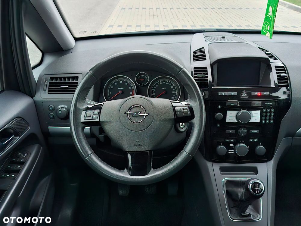 Opel Zafira 1.8 Cosmo - 17