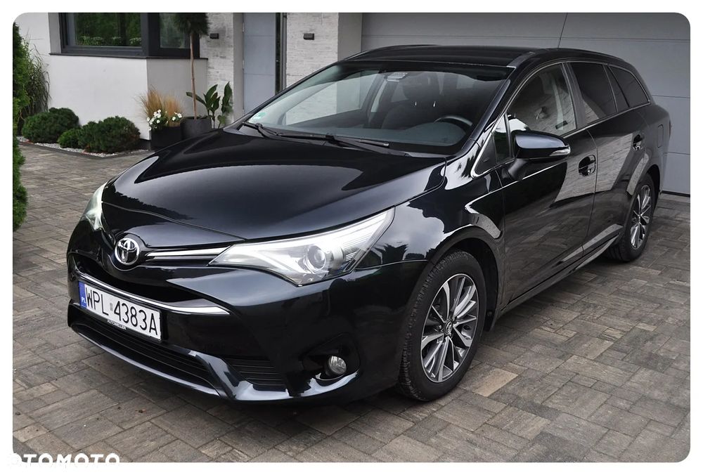 Toyota Avensis Touring Sports 1.8 Business Edition - 11