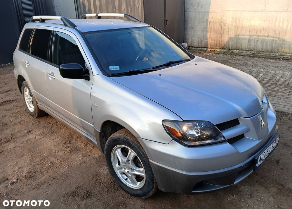Mitsubishi Outlander - 3