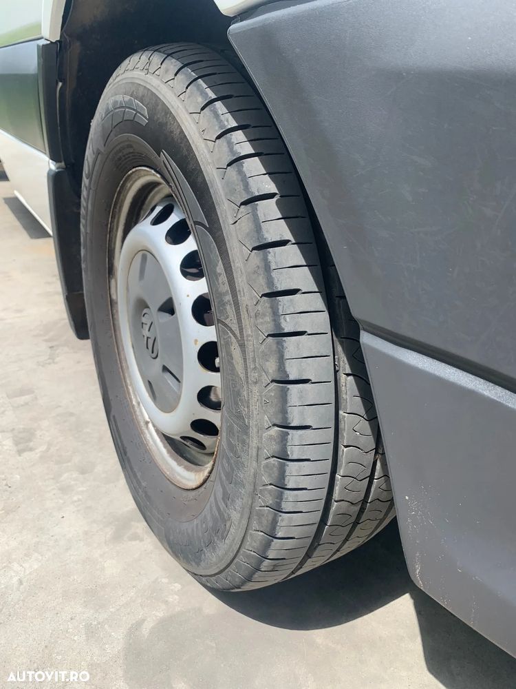 Volkswagen Crafter - 2