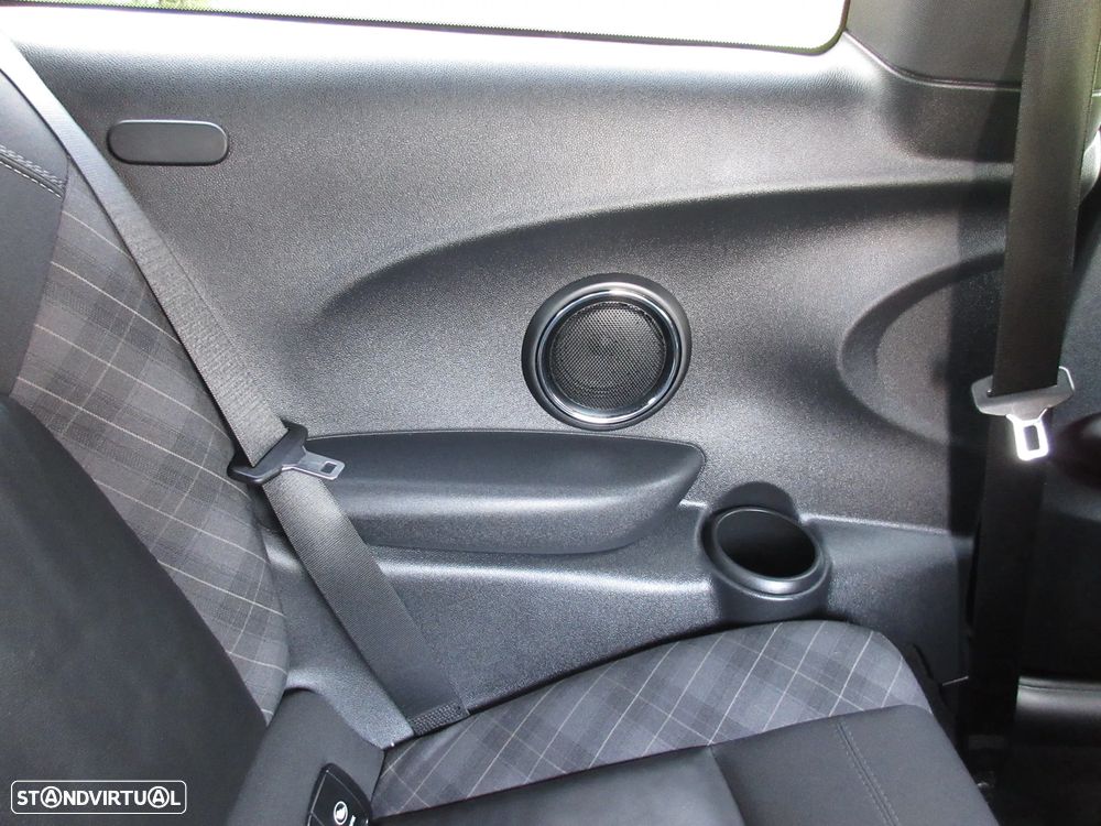 MINI 3 Portas Cooper D Auto - 32