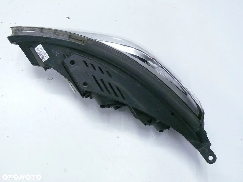 LAMPA PRZEDNIA PRAWA HYUNDAI I30 III 2017 2021 ZWYKŁA - 2