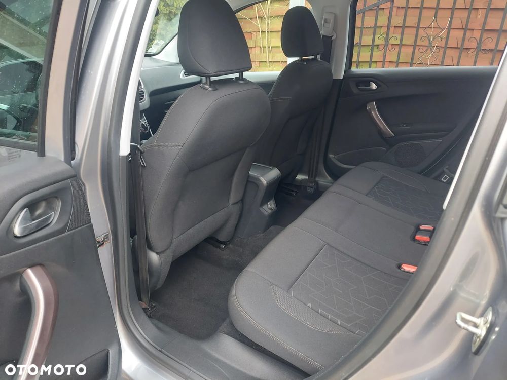 Peugeot 2008 e-HDi FAP 92 STOP & START Active - 8