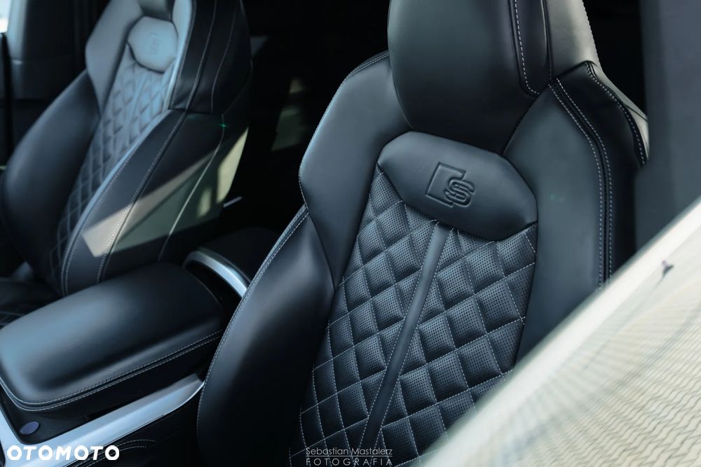 Audi SQ8 - 25