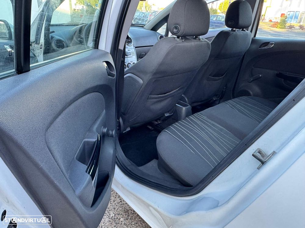 Opel Corsa 1.2 Cosmo - 30