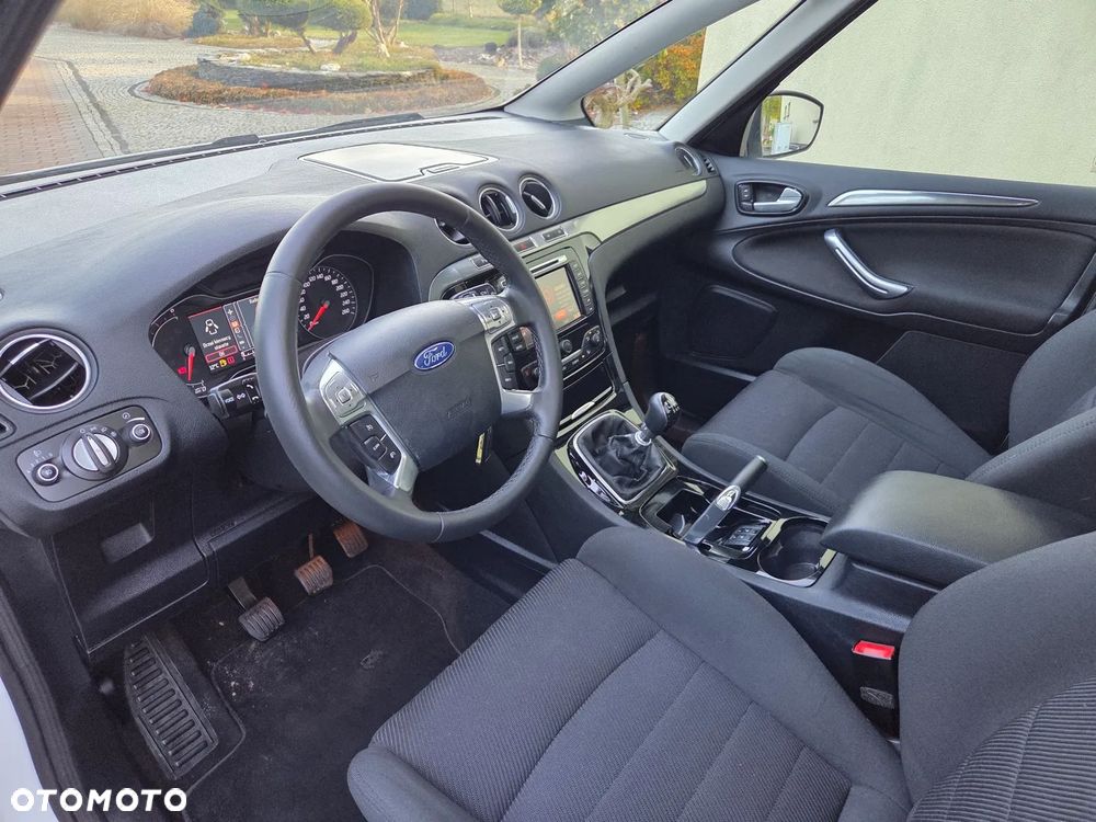 Ford S-Max 2.0 TDCi DPF Titanium - 18