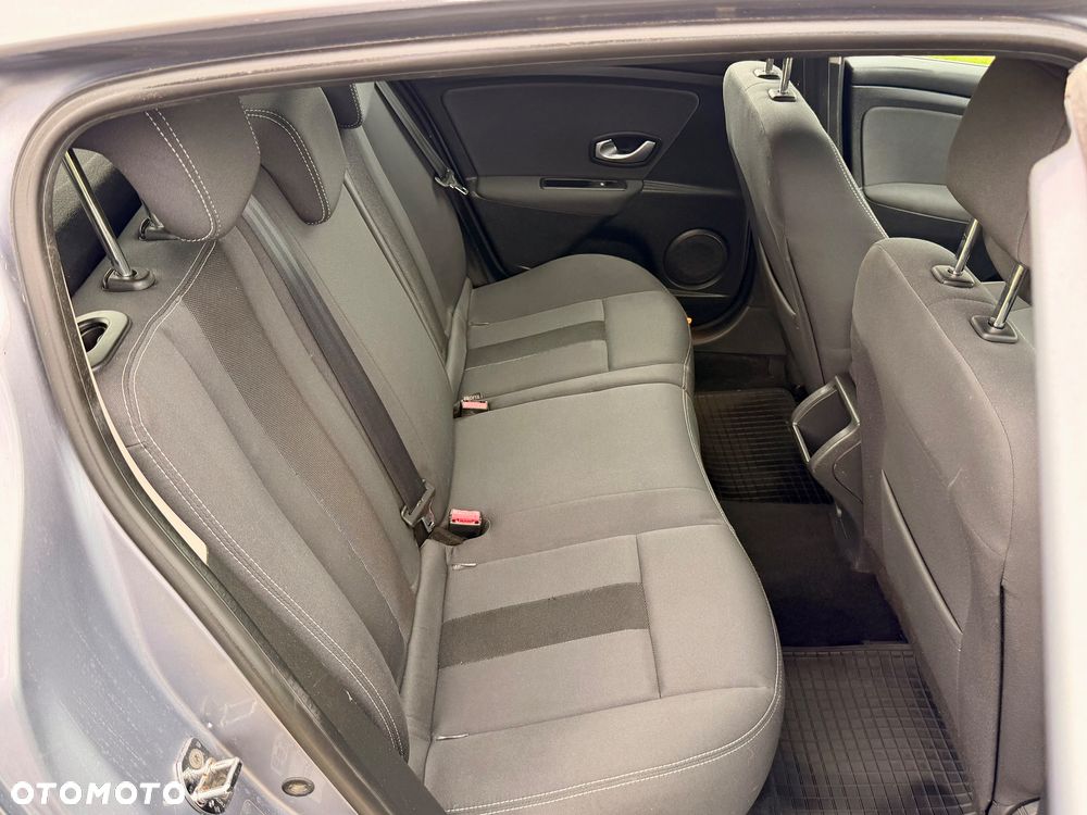 Renault Megane - 30