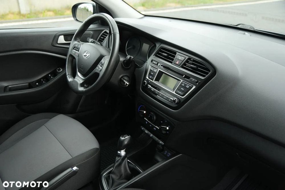 Hyundai i20 1.2 YES Gold - 18