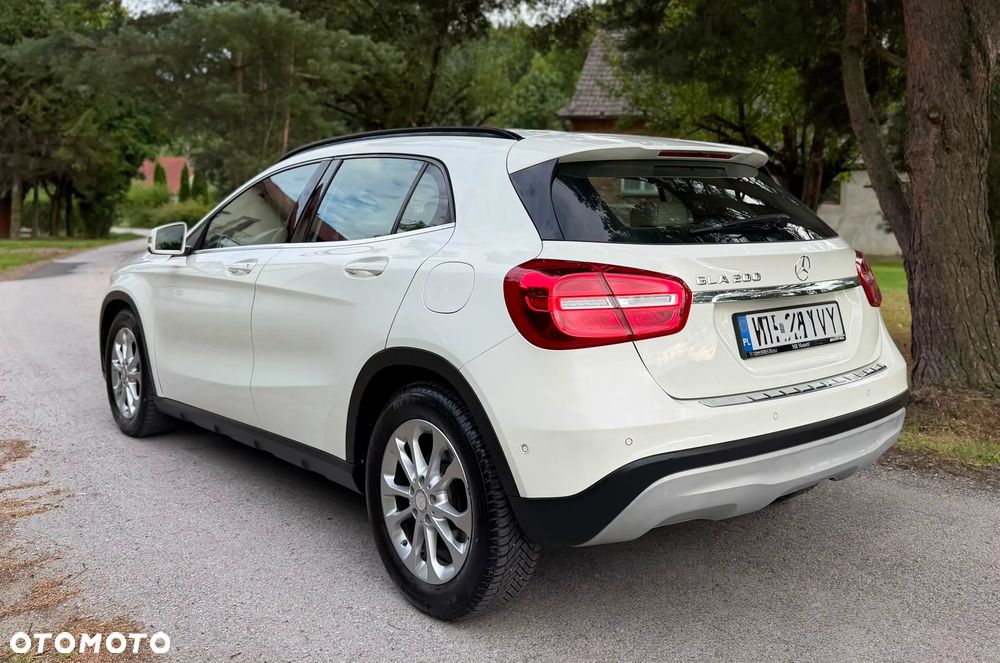 Mercedes-Benz GLA 200 7G-DCT Style - 10