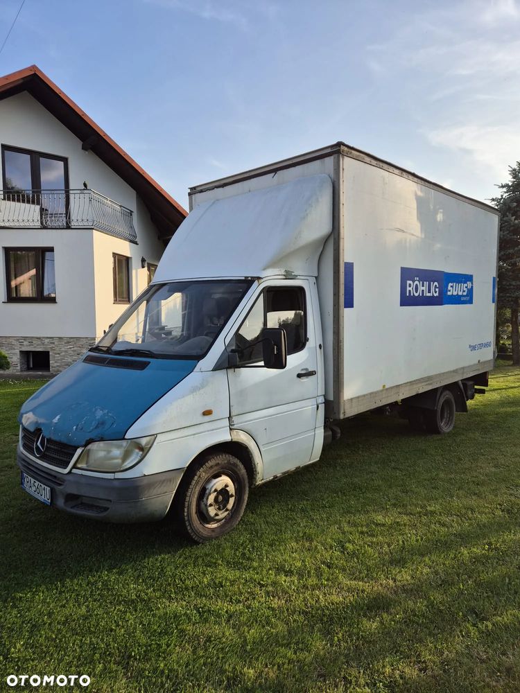 Mercedes-Benz Sprinter - 2