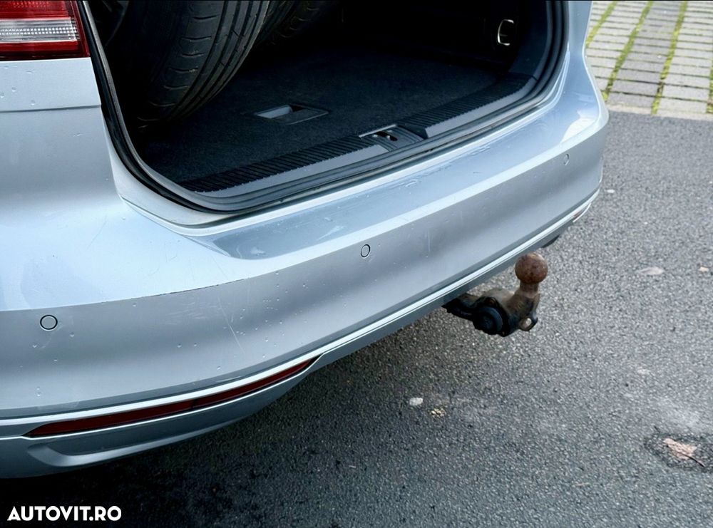 Volkswagen Passat Variant 2.0 TDI SCR BlueMotion Comfortline - 12