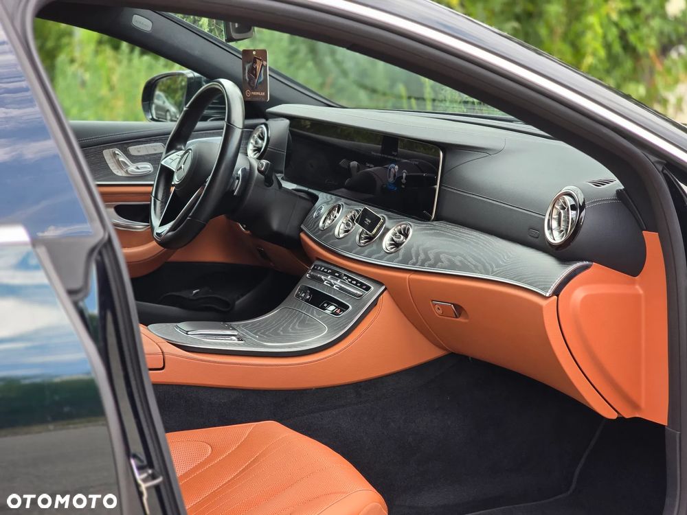 Mercedes-Benz CLS - 10